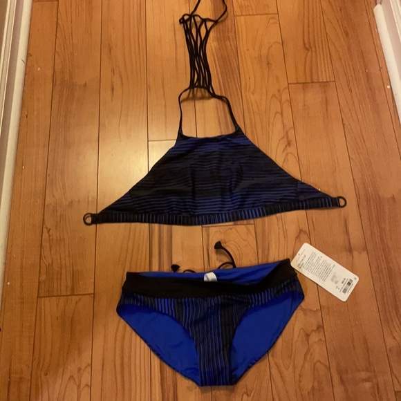 Lululemon tidal flow net top twisted bikini & bott - Picture 7 of 14